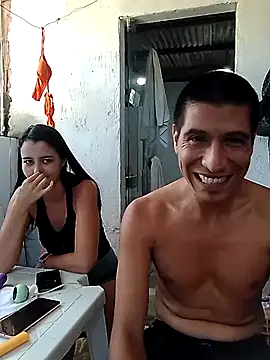 Rodri-Cami's Live XXX Chat