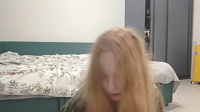 KateVibe_01 Adlı Modelin Canlı XXX Sohbeti