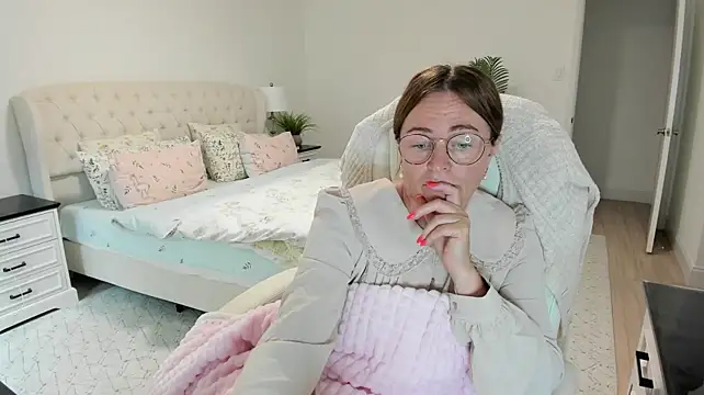 Vika73 XXX чат на живо