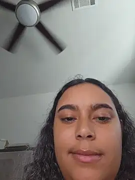 cinnaminnie's Live XXX Chat
