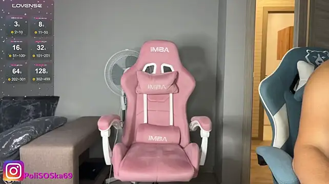 Chat +18 de PoliSOSka ao vivo