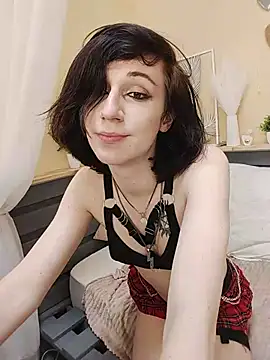MickeQuinee live XXX chat