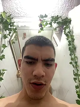 Chatroom XXX en direct de Alejandro_vega_