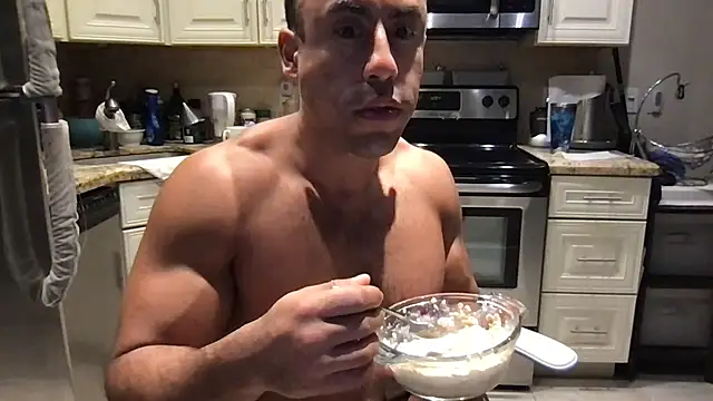 BigGuyMuscle Adlı Modelin Canlı XXX Sohbeti