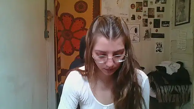 Chat XXX en directo de SweetyBabyDemon