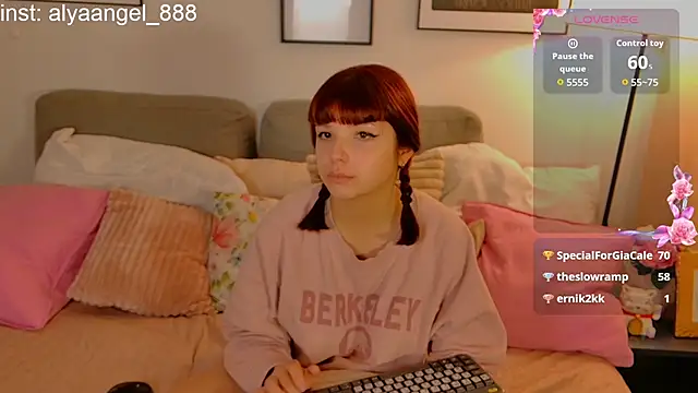 Онлайн чат XXX AlyaAngel