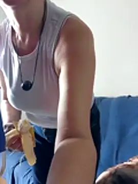 MILEIDE980のライブXXXチャット