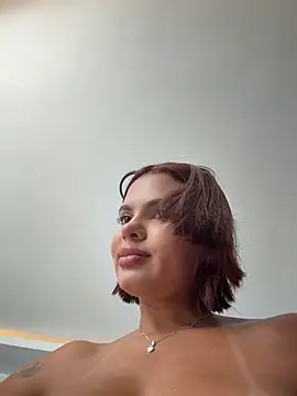 Irina_Velvett লাইভ XXX চ্যাট