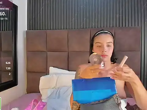 CherryDream__'s Live XXX Chat