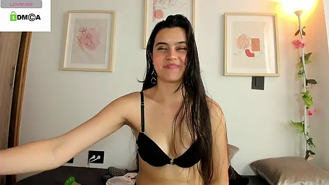 CataSky__'s Live XXX Chat