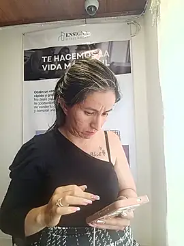 Valentina--1 Chat XXX in diretta