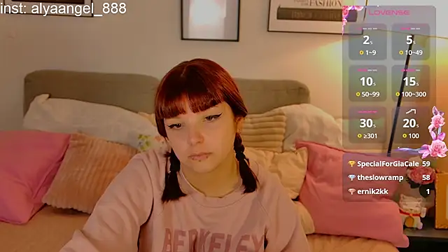 Chat XXX en directo de AlyaAngel