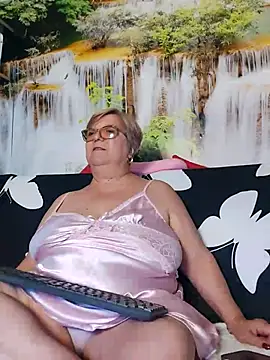 QueenPammy1 Chat XXX in diretta
