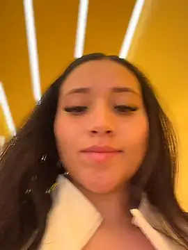 Veronica_Wins_'s Live Chat Room