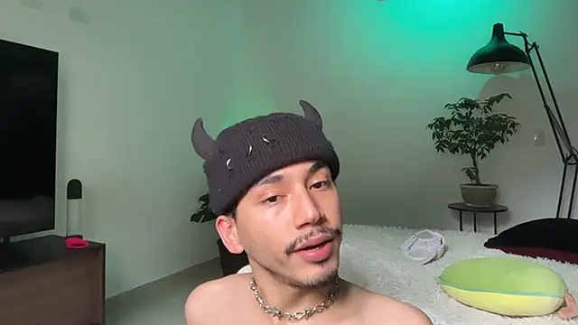 Noah_and_Steven élő XXX-chatje