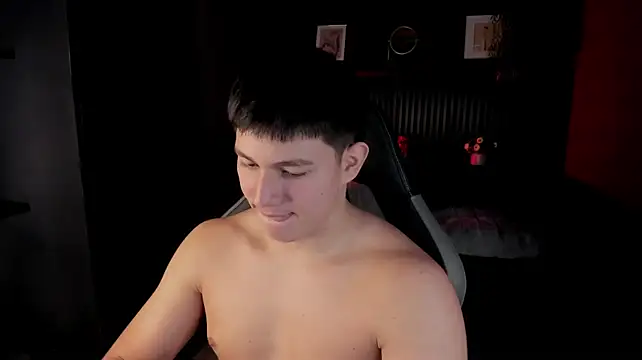 JamesCr_ Chat XXX in diretta