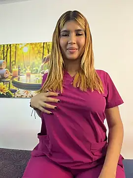 Kinky-Spa Adlı Modelin Canlı XXX Sohbeti