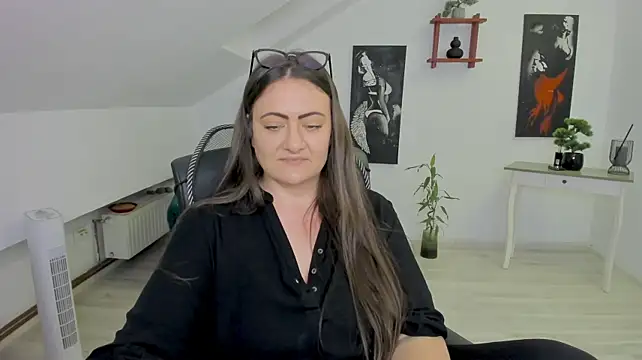 Czat XXX na żywo – MistressDarrah