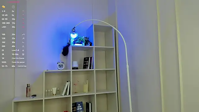 NovaOliphant 现场XXX聊天