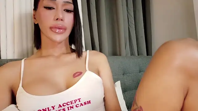 Chat +18 de Forever_MissCandace ao vivo