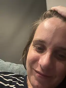 Chantalee Chat XXX live