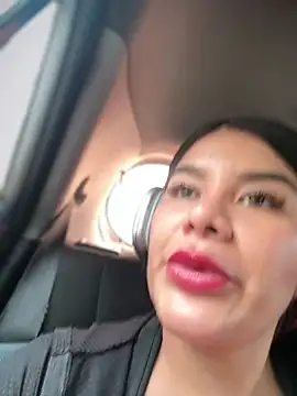 Issane_Peru Adlı Modelin Canlı XXX Sohbeti