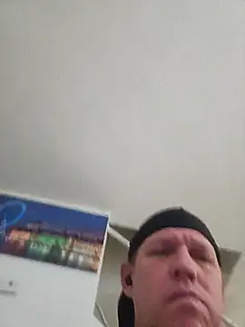 yourMasterisBored's Live XXX Chat