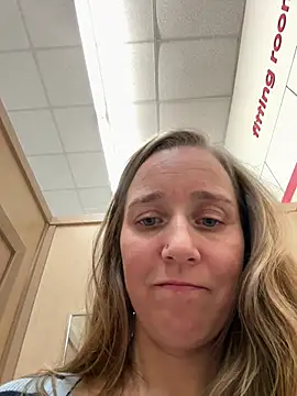 SkyelarsWorld's Webcam Show
