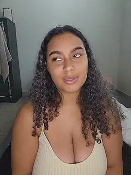 Chatroom XXX en direct de cinnaminnie