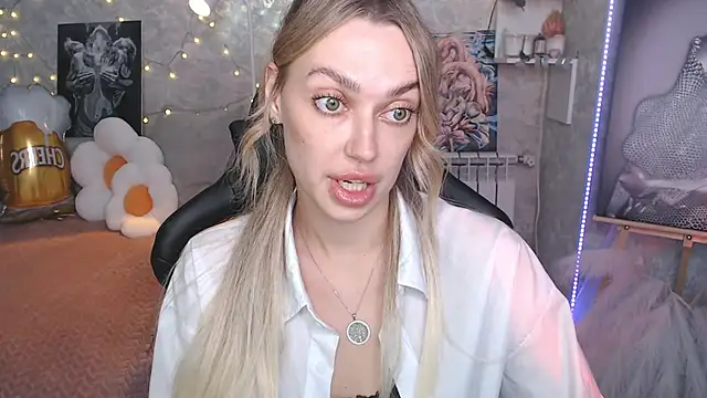 NickyAdamidi Adlı Modelin Canlı XXX Sohbeti