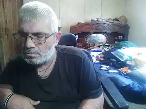 hearseguy77 élő XXX-chatje