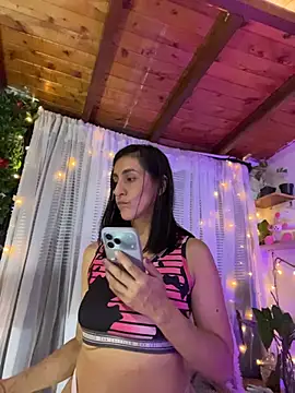 Chatroom XXX en direct de MAKA_ISABELL