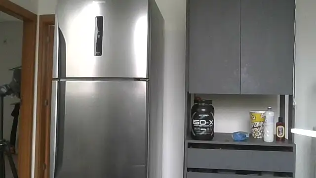 Yourman22cm XXX чат на живо