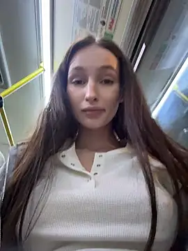-missbehaving- élő XXX-chatje