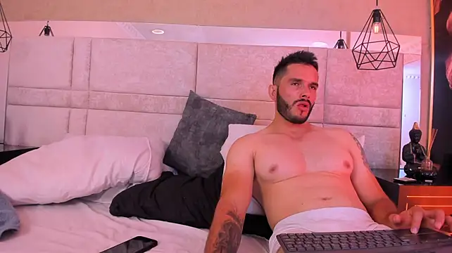 Chat +18 de TheeRock_1 ao vivo