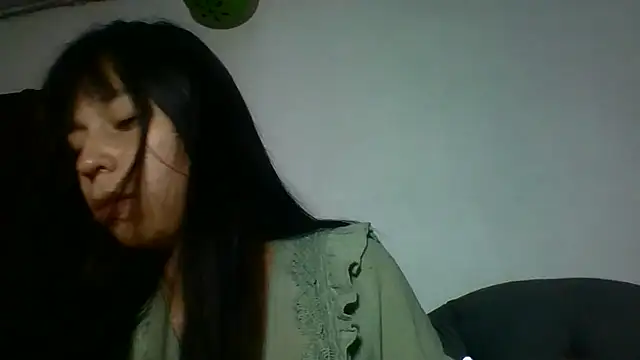 xx_nath_xx Adlı Modelin Canlı XXX Sohbeti