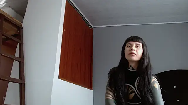 Czat XXX na żywo – Emilia_1995