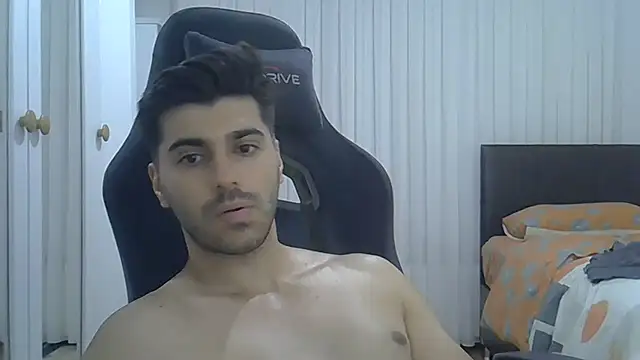 ciceroable Adlı Modelin Canlı XXX Sohbeti