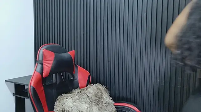 Chatroom XXX en direct de Slutty_Vicky