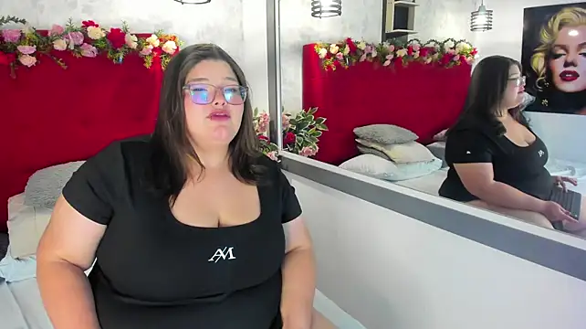 Chat XXX en directo de LunaCurby