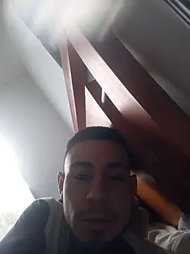 Taylor_DiamondBoy Adlı Modelin Canlı XXX Sohbeti