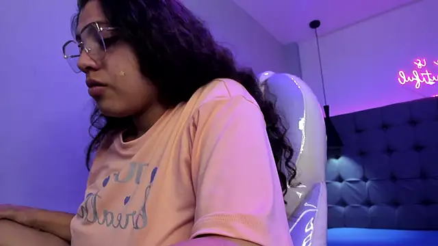 Chat +18 de DafneBlake_ ao vivo