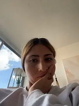 Ameellie Adlı Modelin Canlı XXX Sohbeti