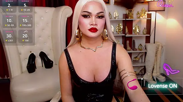 Онлайн чат XXX PrettyCockAthena
