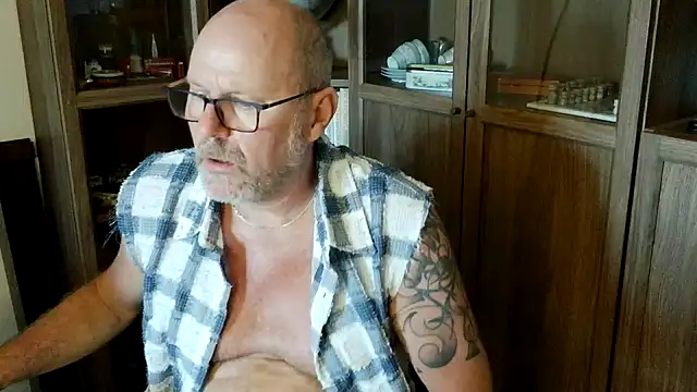 JohnDutchDaddy's Live XXX Chat