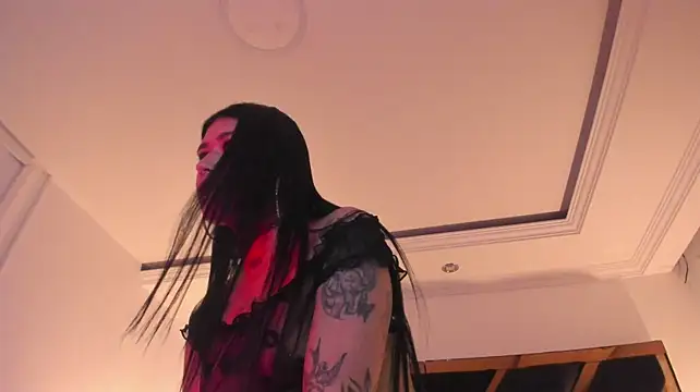 SusanVilla's Live XXX Chat