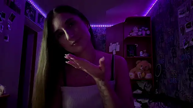 Chat +18 de KittyNoSkirty ao vivo