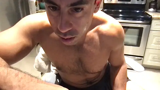 Chatroom XXX en direct de BigGuyMuscle