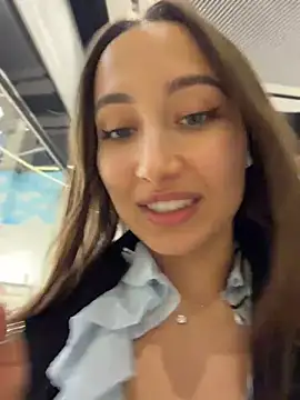 ICrazyOneIRL Live XXX Chat