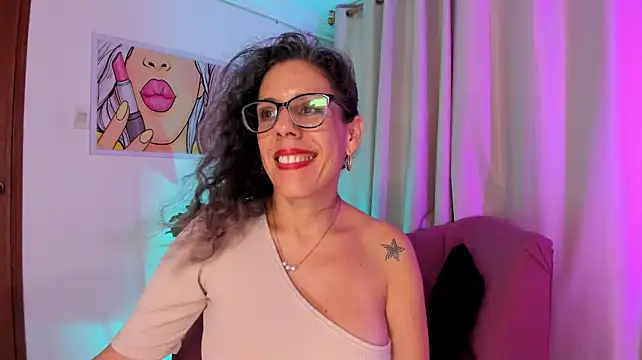 StarMilf Adlı Modelin Canlı XXX Sohbeti
